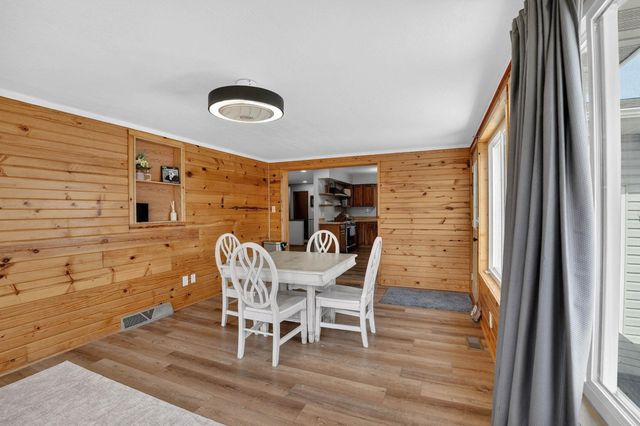 116 Dawn Drive, Elk Run Heights, IA 50707