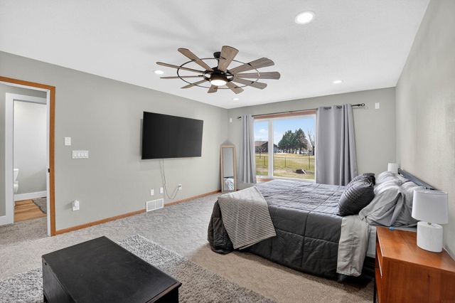 116 Dawn Drive, Elk Run Heights, IA 50707