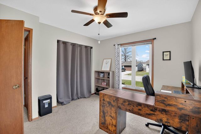 116 Dawn Drive, Elk Run Heights, IA 50707