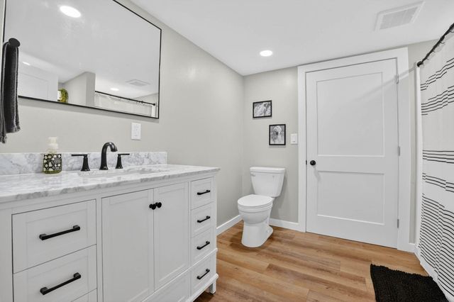 116 Dawn Drive, Elk Run Heights, IA 50707