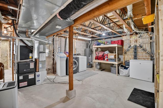 116 Dawn Drive, Elk Run Heights, IA 50707