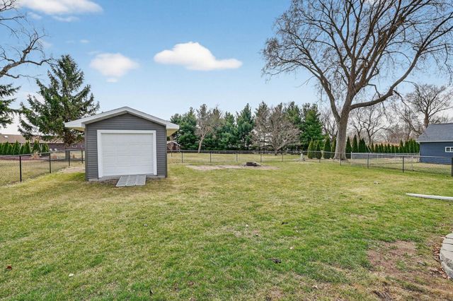 116 Dawn Drive, Elk Run Heights, IA 50707