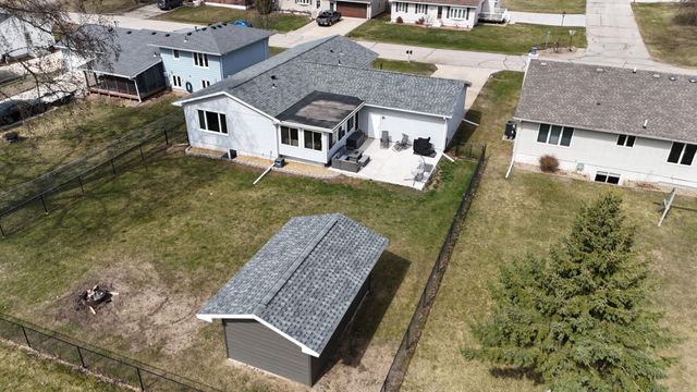 116 Dawn Drive, Elk Run Heights, IA 50707