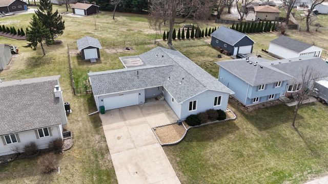 116 Dawn Drive, Elk Run Heights, IA 50707