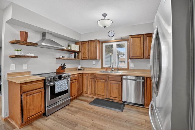 116 Dawn Drive, Elk Run Heights, IA 50707