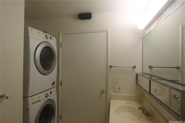 94-504 Kupuohi Street 6203, Waipahu, HI 96797