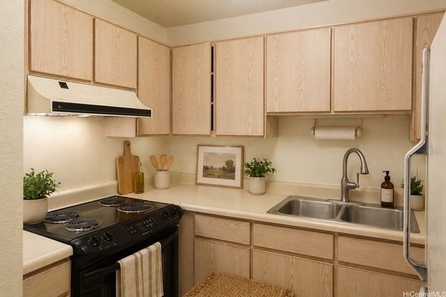 94-504 Kupuohi Street 6203, Waipahu, HI 96797