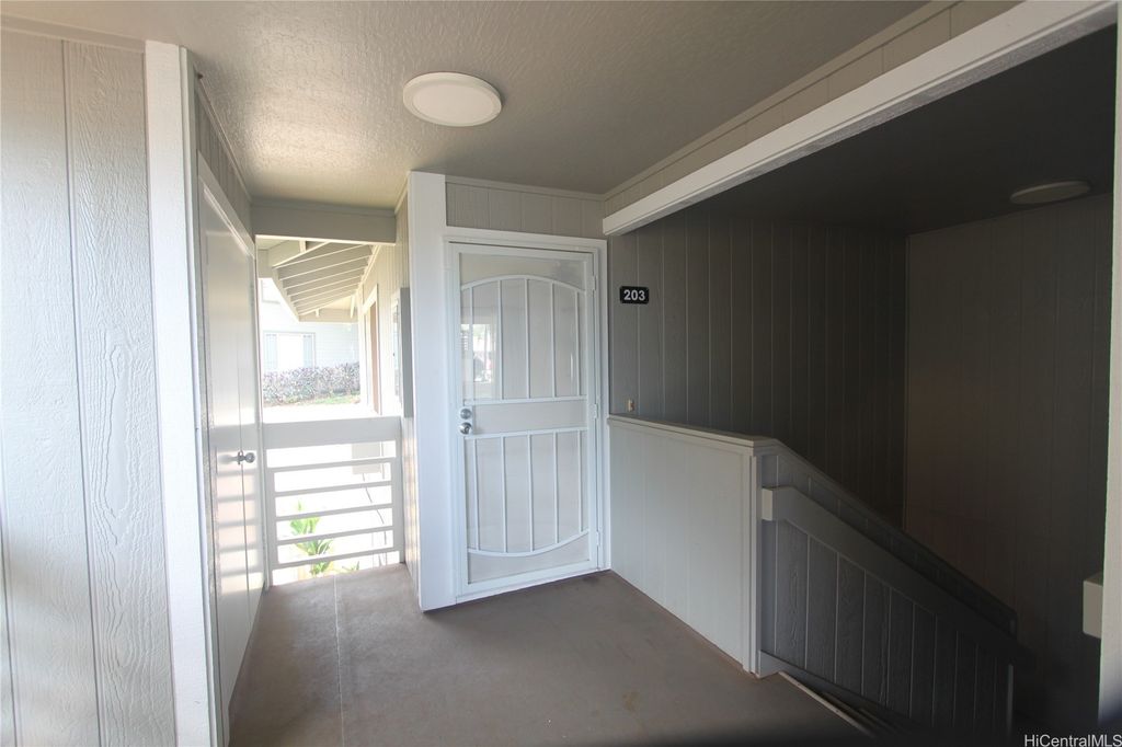 94-504 Kupuohi Street 6203, Waipahu, HI 96797