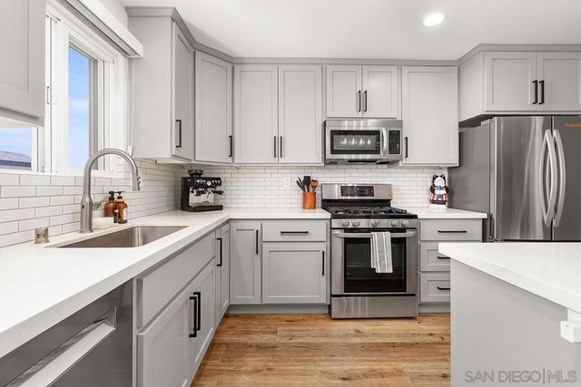 3021 B, San Diego, CA 92102
