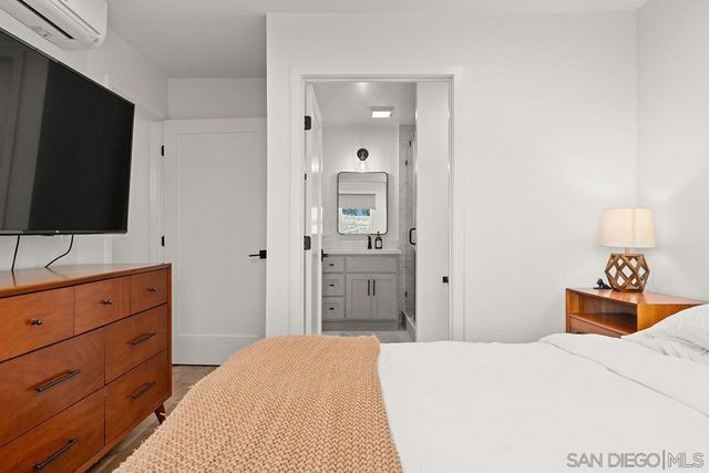 3021 B, San Diego, CA 92102