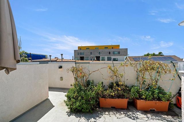 3021 B, San Diego, CA 92102