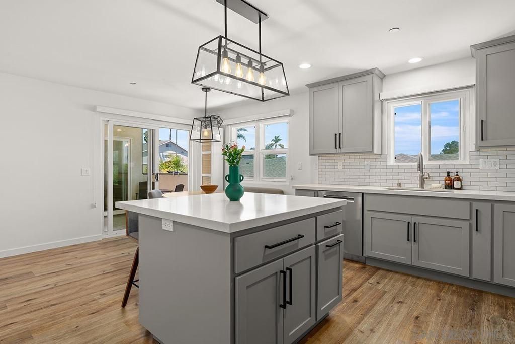 Image 11 of property listing at 3021 B, San Diego, CA 92102