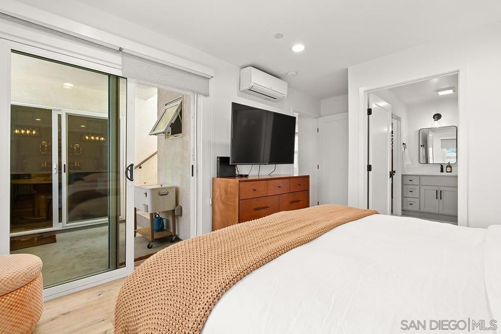 Image 38 of property listing at 3021 B, San Diego, CA 92102