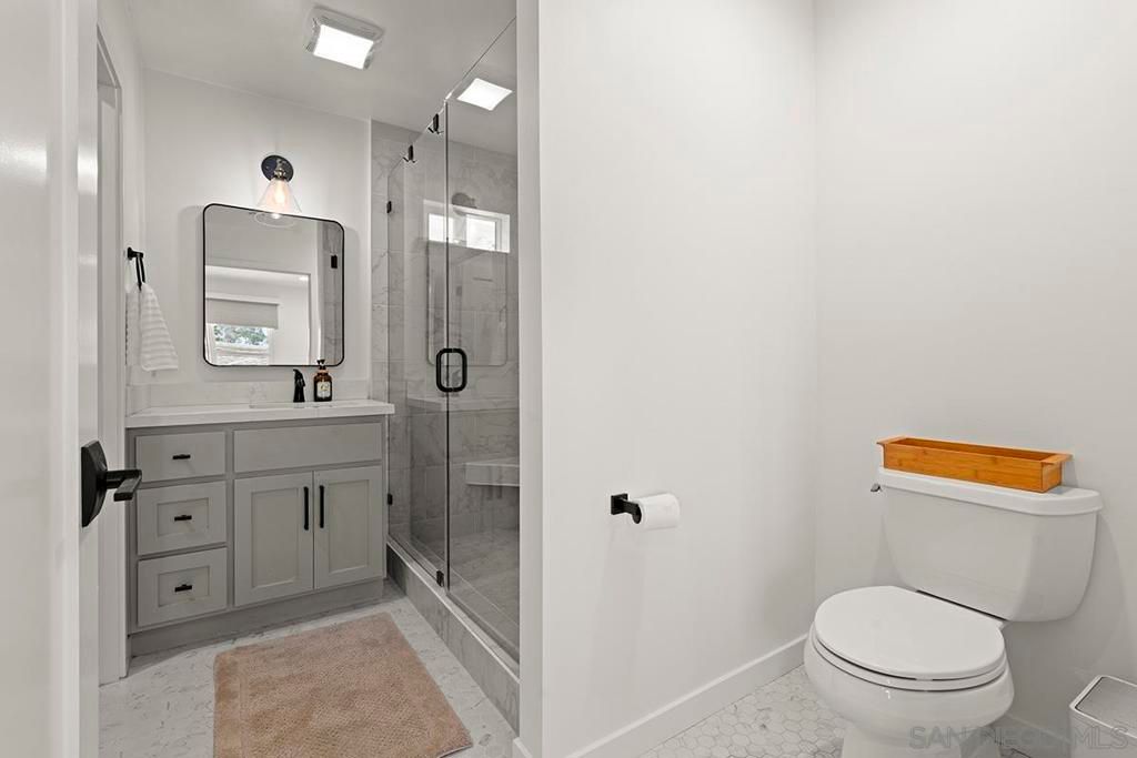 Image 40 of property listing at 3021 B, San Diego, CA 92102