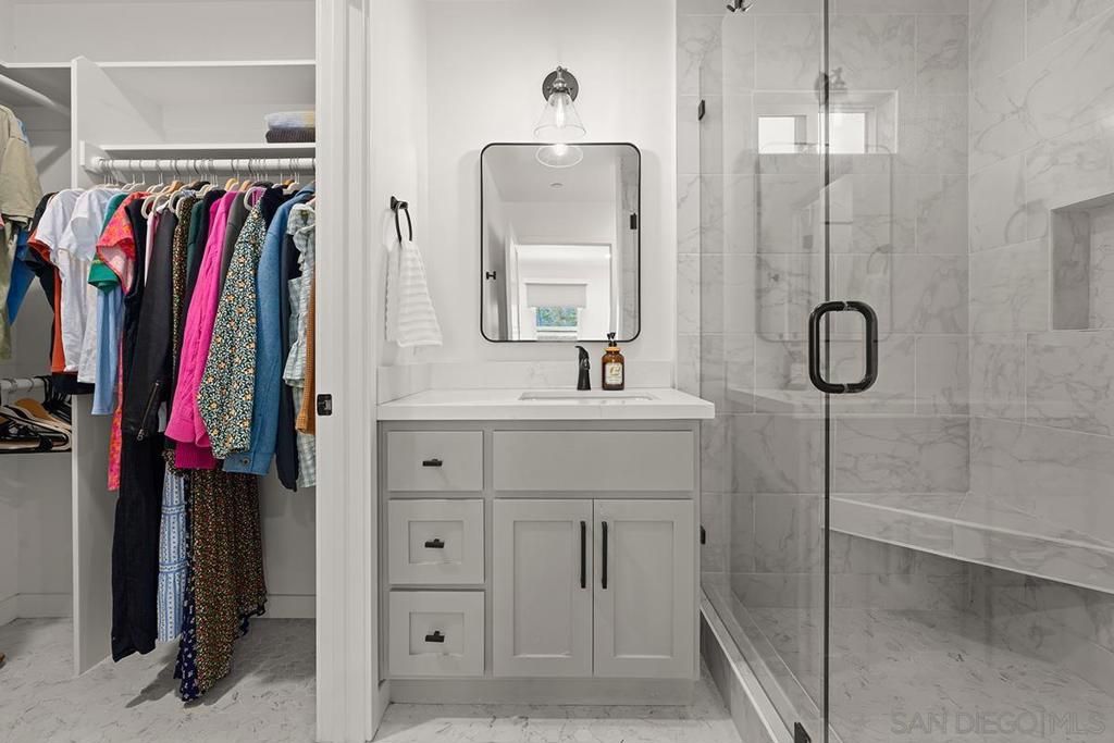 Image 41 of property listing at 3021 B, San Diego, CA 92102