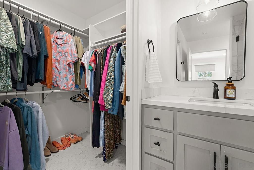 Image 42 of property listing at 3021 B, San Diego, CA 92102