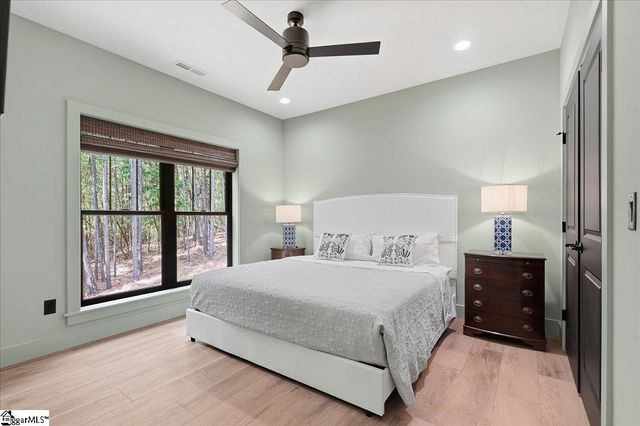 509 Great Oak Way, Seneca, SC 29672