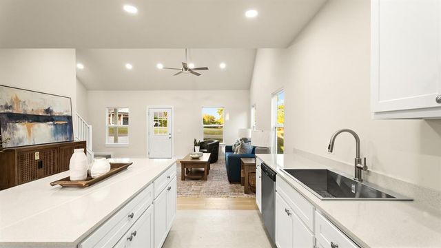 1831 Rockford Drive, Eufaula, OK 74432