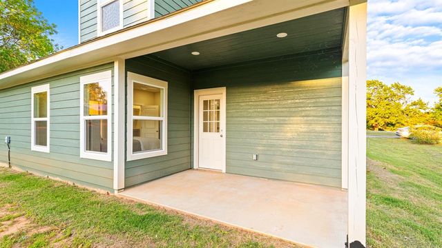1831 Rockford Drive, Eufaula, OK 74432
