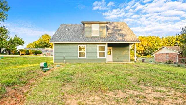 1831 Rockford Drive, Eufaula, OK 74432