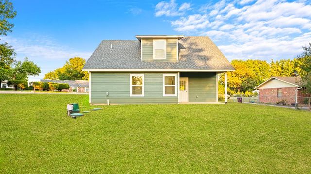 1831 Rockford Drive, Eufaula, OK 74432