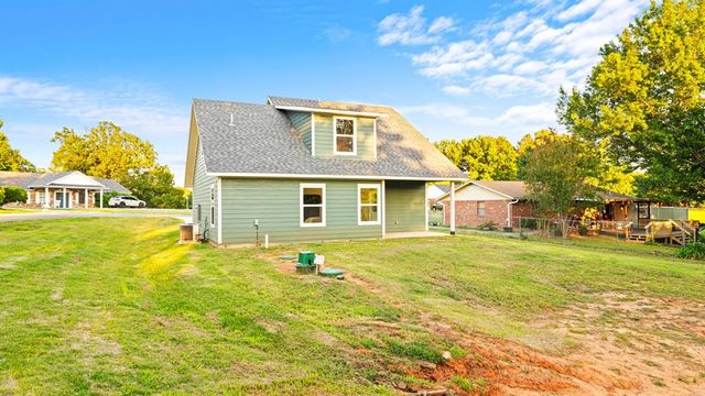 1831 Rockford Drive, Eufaula, OK 74432