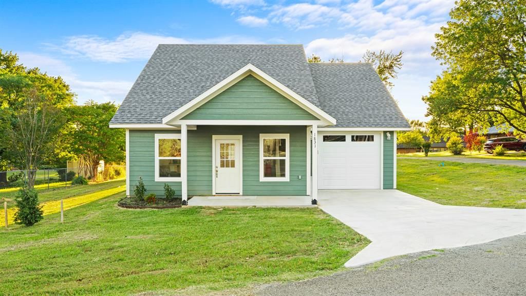1831 Rockford Drive, Eufaula, OK 74432