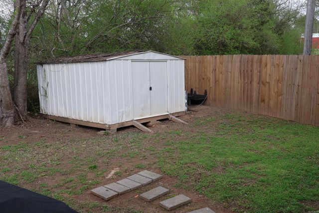 75 New Street, Quitman, AR 72131