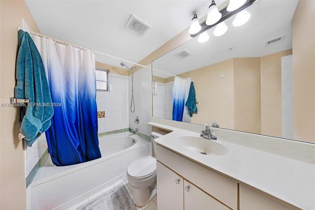 17150 N Bay Rd 2222, Sunny Isles Beach, FL 33160