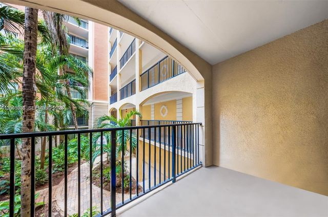 17150 N Bay Rd 2222, Sunny Isles Beach, FL 33160