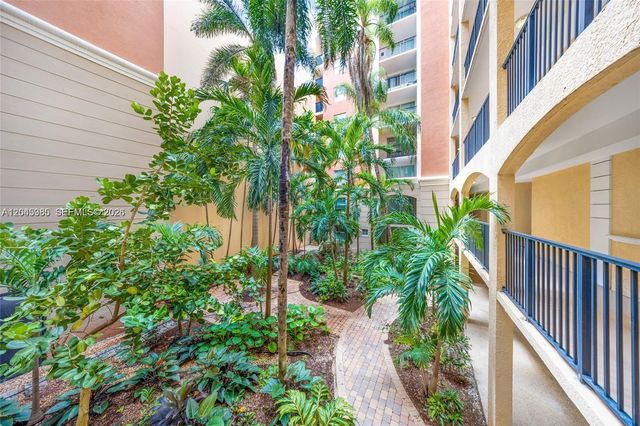 17150 N Bay Rd 2222, Sunny Isles Beach, FL 33160