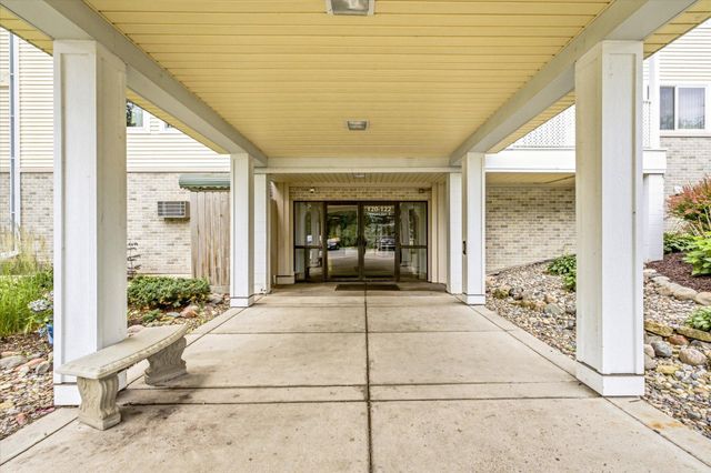 132 Demont Avenue 221, Little Canada, MN 55117