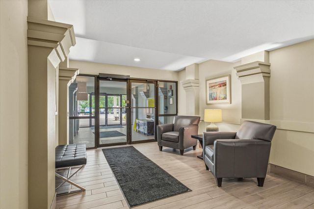132 Demont Avenue 221, Little Canada, MN 55117
