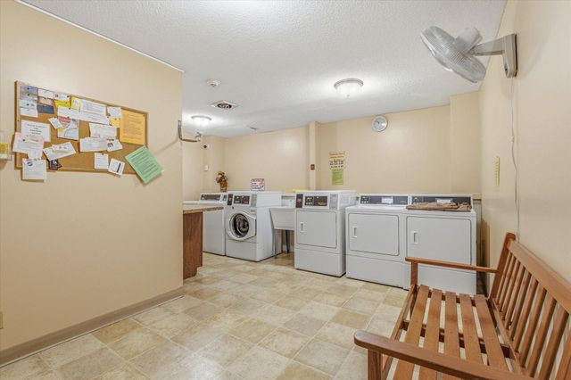 132 Demont Avenue 221, Little Canada, MN 55117