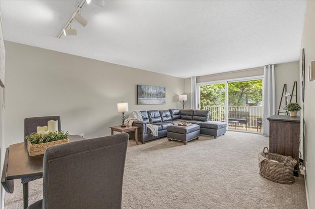 132 Demont Avenue 221, Little Canada, MN 55117