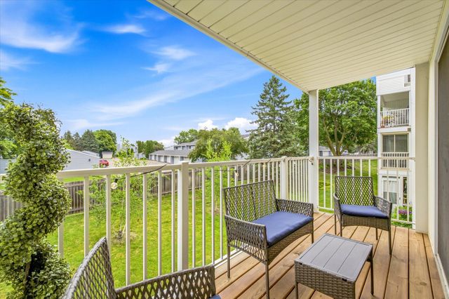 132 Demont Avenue 221, Little Canada, MN 55117