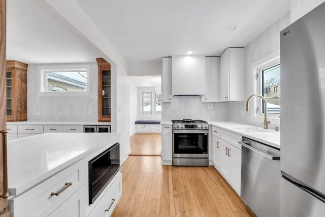 511 Highland Avenue, Oak Park, IL 60304