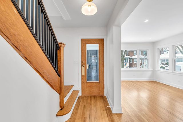 511 Highland Avenue, Oak Park, IL 60304