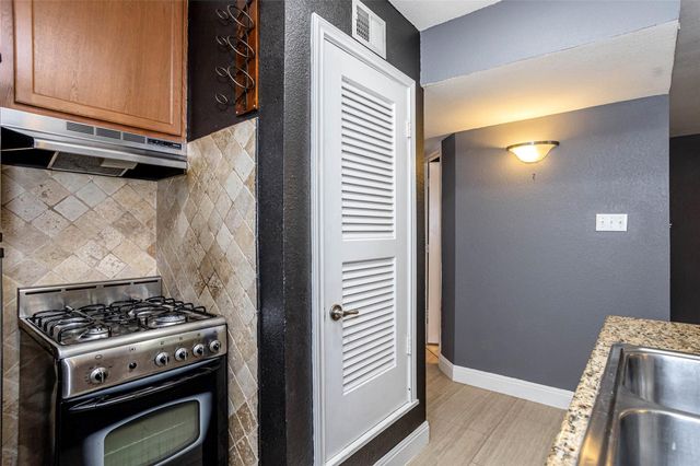 4306 Avenue A 111, Austin, TX 78751
