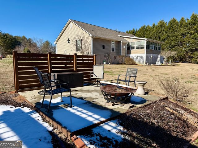 733 Woodland Way, Dewy Rose, GA 30634