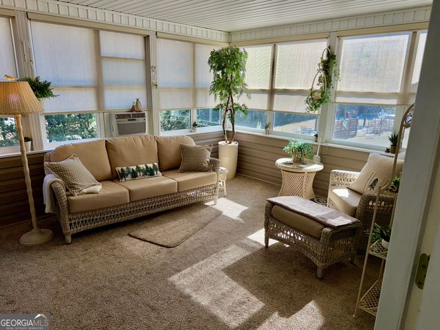 733 Woodland Way, Dewy Rose, GA 30634