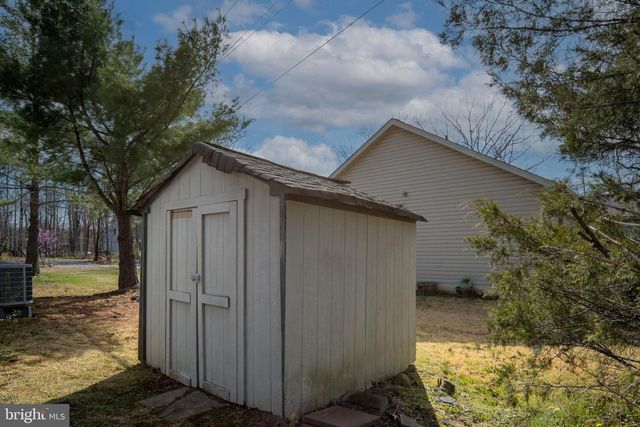 200 LIBERTY BLVD, Locust Grove, VA 22508