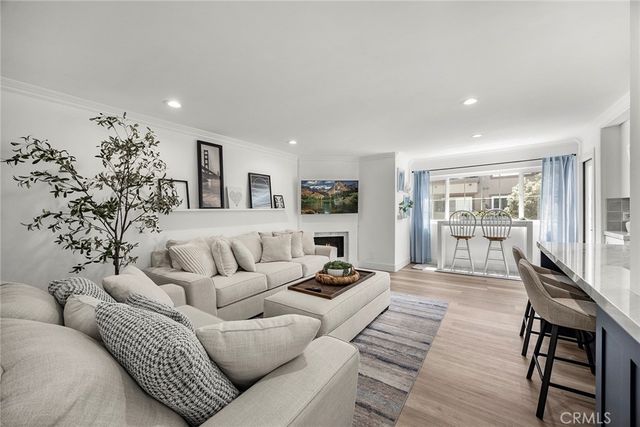19256 Seabrook Lane, Huntington Beach, CA 92648