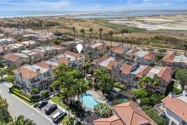 19256 Seabrook Lane, Huntington Beach, CA 92648