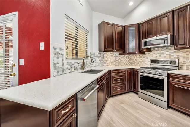 6501 Ambergrove, Bakersfield, CA 93313