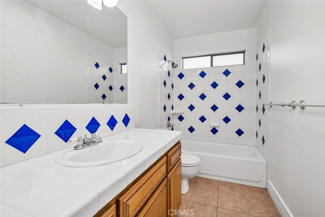 6501 Ambergrove, Bakersfield, CA 93313