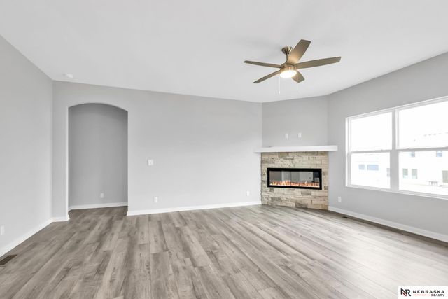 4509 S 213TH Street, Elkhorn, NE 68022