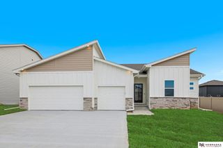 4509 S 213TH Street, Elkhorn, NE 68022
