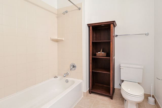 222 N Columbus Drive 302, Chicago, IL 60601