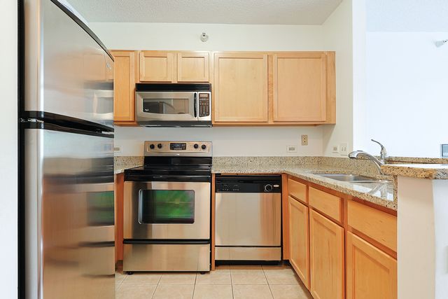 222 N Columbus Drive 302, Chicago, IL 60601